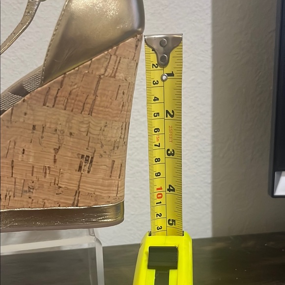 Coach Gold Wedge Sandals with Cork Heel and Strappy Design - Picture 3 of 8